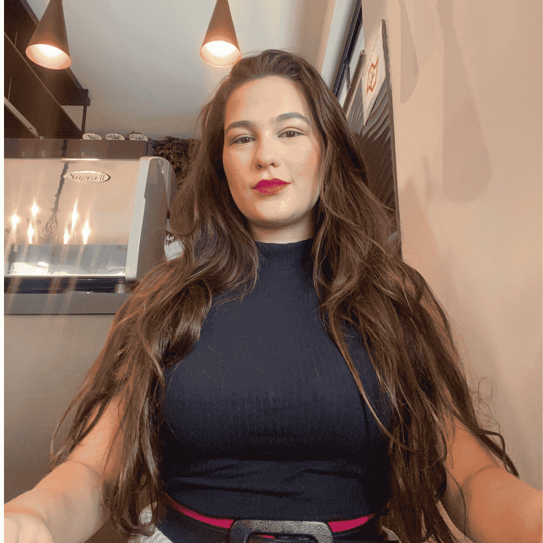Benaia Fernanda Oliveira Moreira